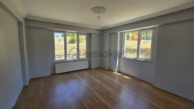 Yeşilkent Belkent2 Sitesinde Orman Manzaralı Satılık 2+1 2