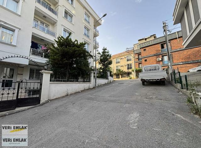 Buca Tınaztepe Hastanesi Yakını 1+0 Zemin Eşyalı Satılık Daire 4