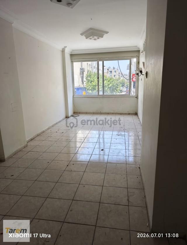 Mersin Hastane Caddesi'nde Kiralık Dükkan 5