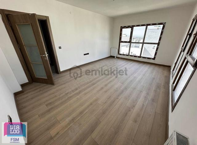 Lalaşahin Toki'de Panoramik Şehir Manzaralı 3+1 Kiralık Daire 3