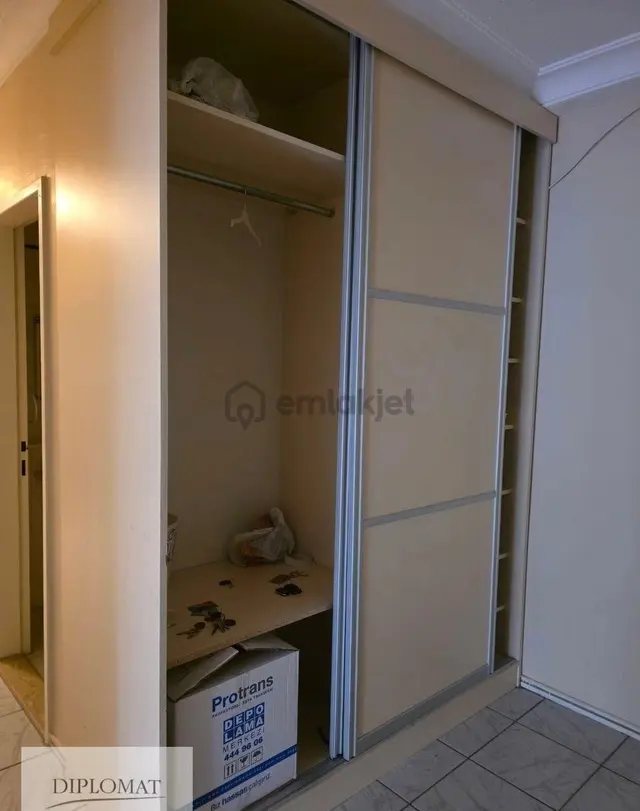 Çankaya Oran Metiş Doruk Bloklarında; Güvenlikli+kapalı Otoparklı 4+1 2