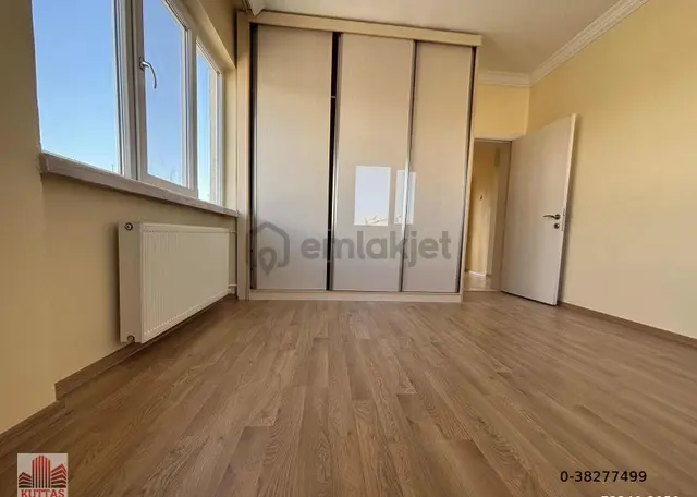 Kuttaş'tan 4.cadde Üstünde Katta 3+1 Ön 130m2 Full Yapılı Daire 3