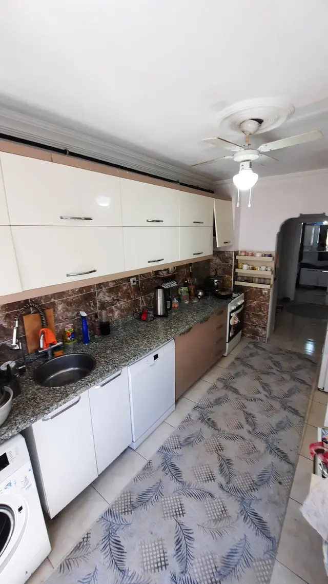 Kepezde Geniş 2+1 Beş Yılı Dolmuş İskanlı Daire 3