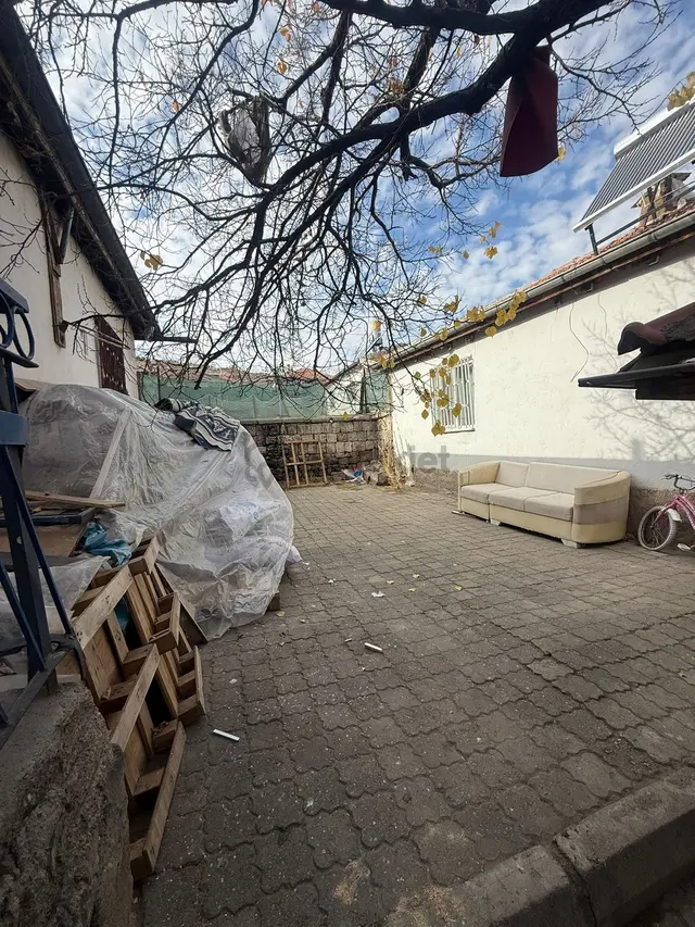 Yenidoğan Mahallesi'nde Satılık 276 M2 Arsa Ve Müstakil Ev 5
