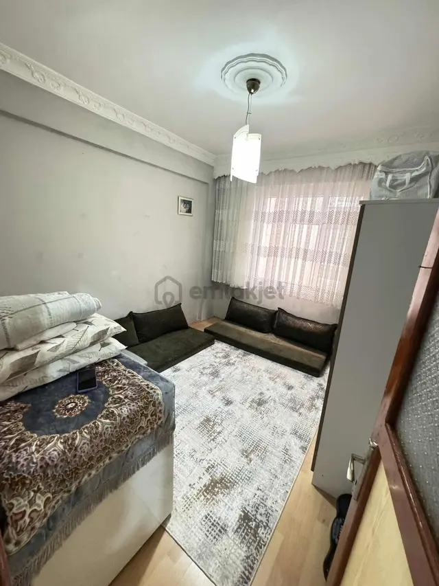 Emir Öfd Emlak'tan Bağcılar Yıldıztepe De Satılık 2+1 Daire 3