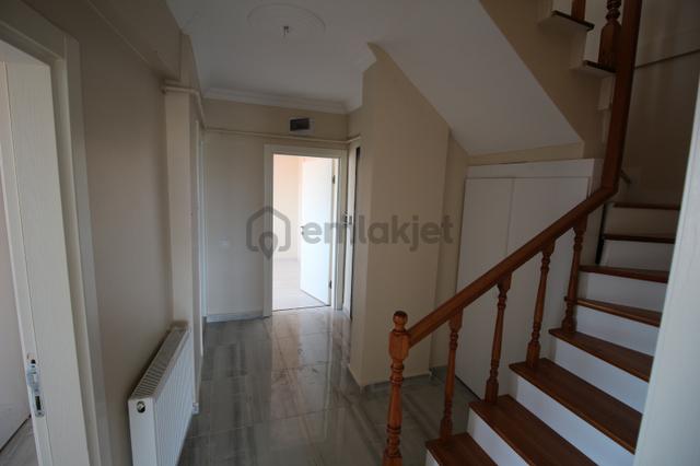 Kocaeli Gölcük Yeni Mahallede Deniz Manzaralı Kiralık 3+1 Daire 5