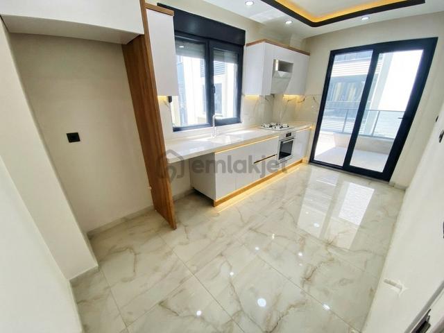 Aktif'ten Akçay'da Satılık Harika Tasarımlı Ebeveyn Banyolu Geniş 2+1 Daire 4