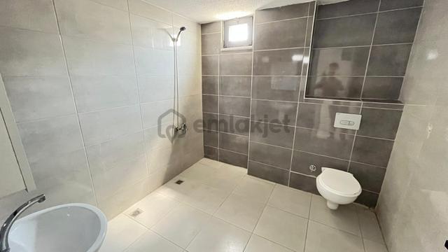 Konut Emlaktan Mahallenin En Uygun Kiralık 2+1 Lüks Dairesi 4