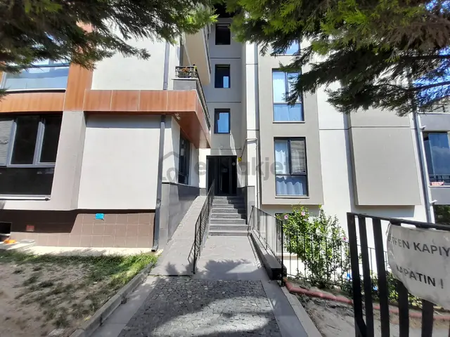 Serdivan Şelale Park Karşısı Altan Isıtmalı 2+1 Kiralık Daire 1
