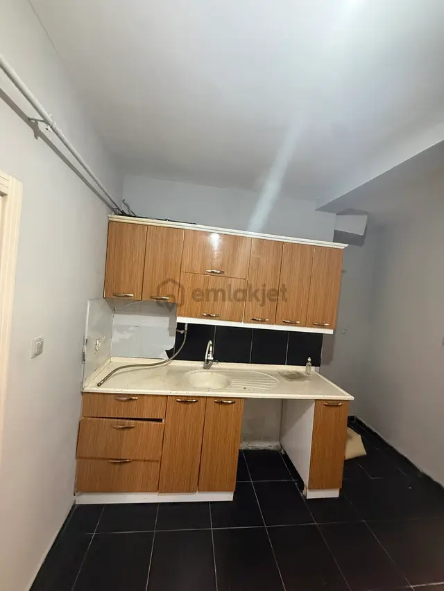 Hurriyet Mahallesinde 1oda 1salon Kiralık Daire 5