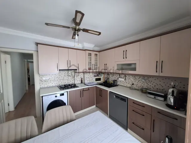 Kuşadası Merkezde Satılık 3 Oda 1 Salon Daire 3