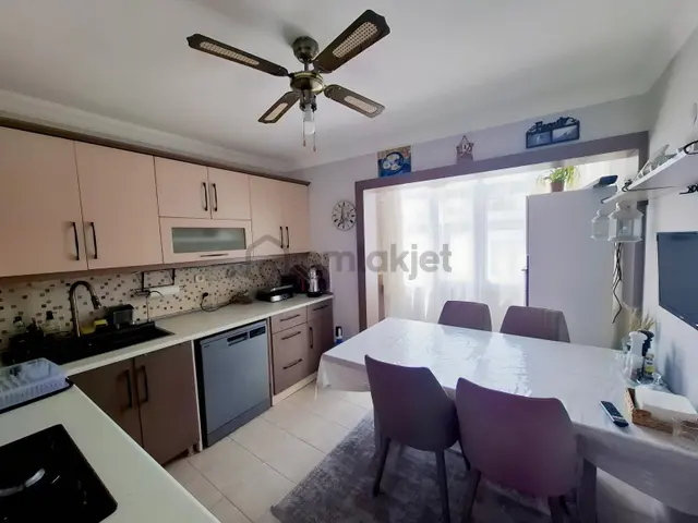 Kuşadası Merkezde Satılık 3 Oda 1 Salon Daire 1