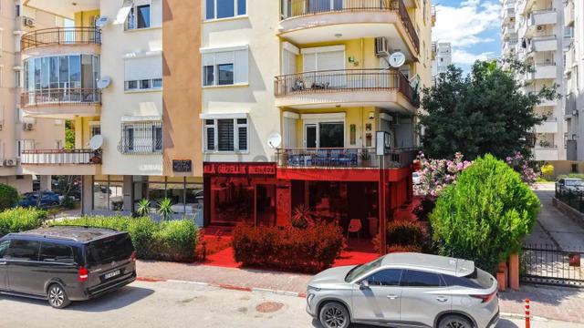 Eczane, Ecza Deposu Ve Polikliniklere Uygun Kiralık İş Yeri 1