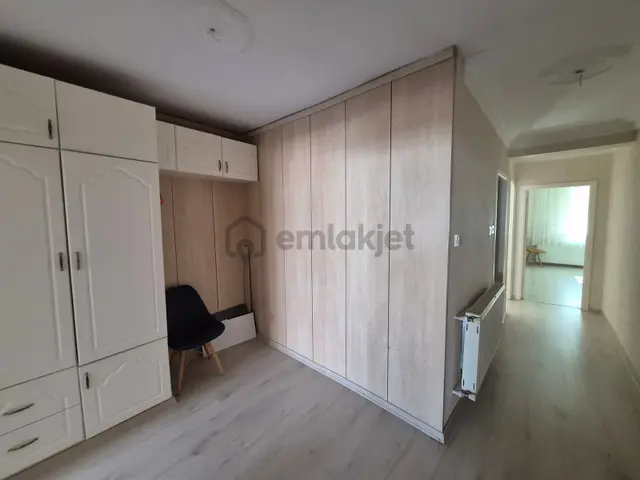 Yenibosna Zaferde Kuleli Koçtaş Meydana Yakın Kiralık 2+1 Daire 3