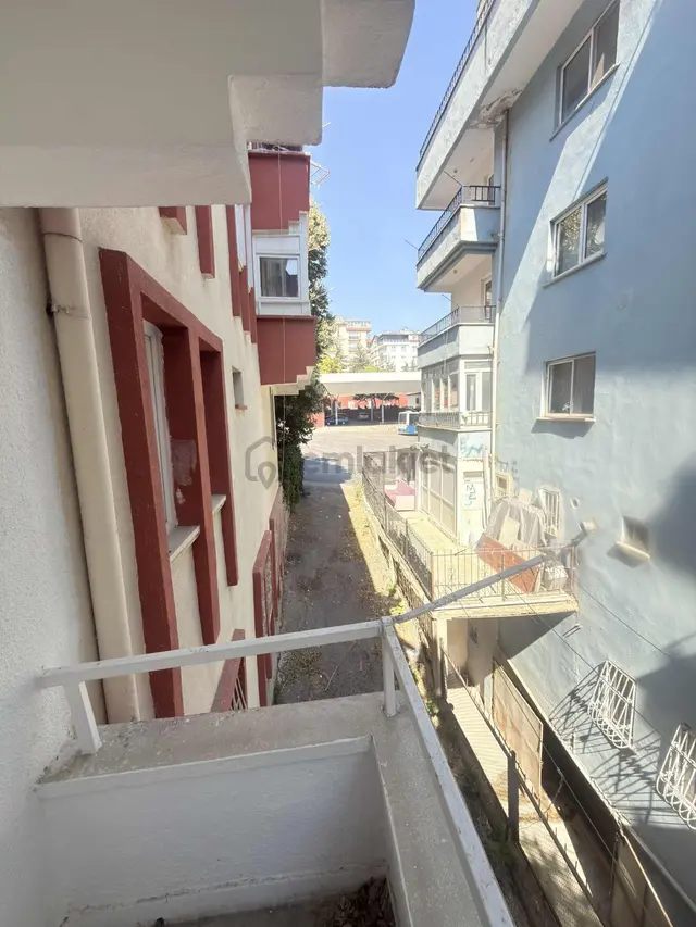 Uyanış Kapalı Pazar Karşısı 3+1 Y.giriş Balkonlu Kiralık Daire 3