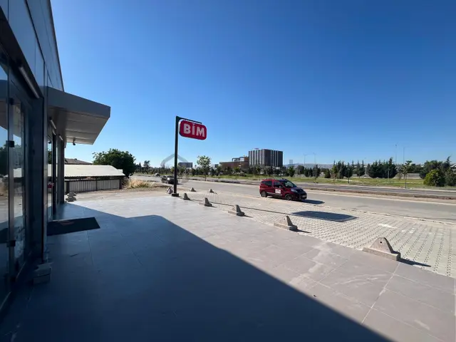 Bess'den 71 Evler Mah.şehir Hastanesi Yakını 90m2 Kiralık İşyeri 3