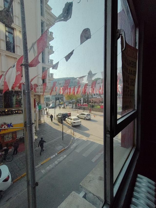 Balıkesir Merkez Kızılay Caddesi Cepheli Tabela Değeri Yüksek Kiralık Ofis 3