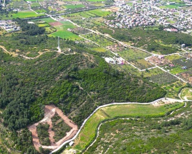 Urla Torasan’da Asfalt Cepheli, Deniz Manzaralı, Eşsiz Arazi 2
