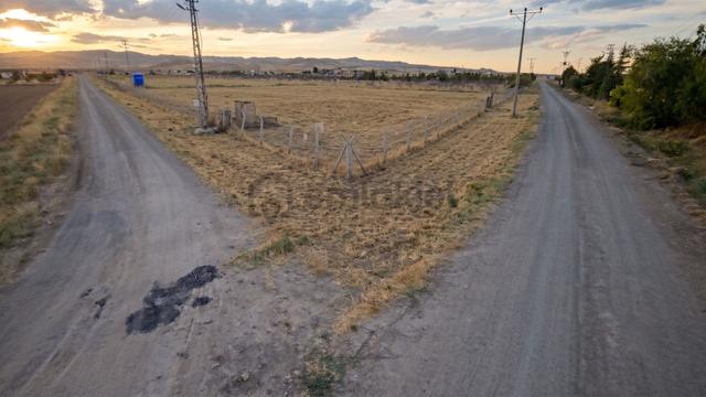Sahibinden - 5000 M2 - 3 Yol Ağzı - Tapulu Arsa 3