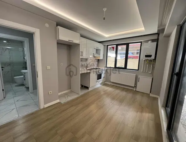 Kısıklı Mh. Metroya Çok Yakın Yeni Bina Bahçe Katı 1.5 + 1 5
