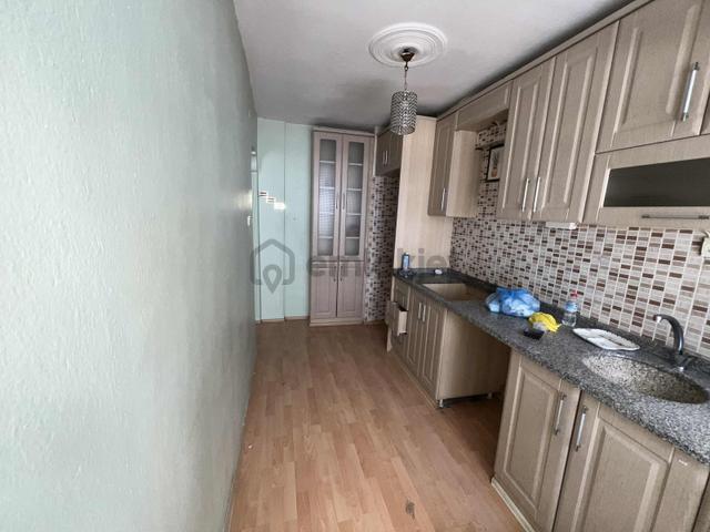 Türker Emlak 2+1 85m2 Hastane Ana Cadde Yakını Bakımlı 5