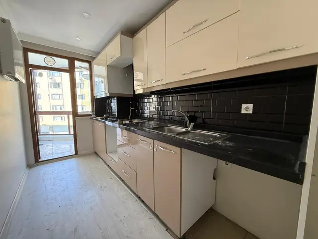 İsmetpaşa Mah. Kiralık 3+1 Daire | Köşe Cephe 1
