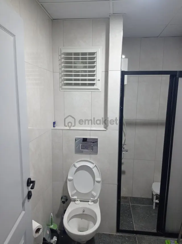 Adana Sarıçamda Gültepede Caddeye Yakın Canlı Lokasyonda Eşyalı 1+1 Kiralık Fırsat Daire 3