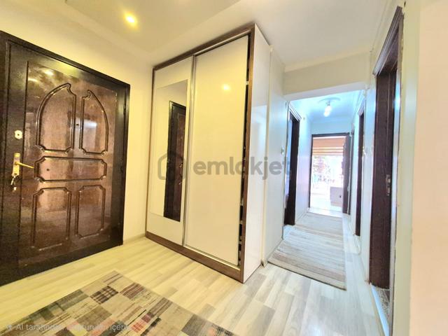 K.yaka Lisesi Ve Bahriyeüçok Bulvarı Yakını Bahçeli 3+1 125 M2 5