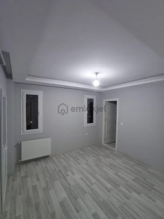 Adana Sarıçam Elifsu Mahallesinde Sarıçam Belediye Emniyete Yakın Konumda 2+1 Kombili Kiralık 2