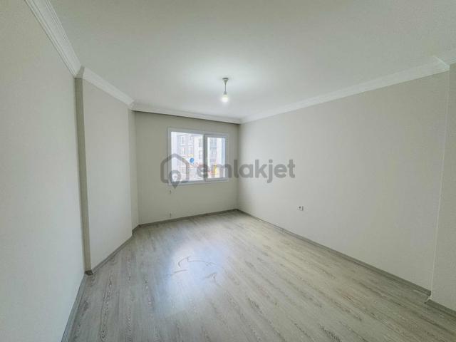 Kuşadası Davutlar'da 130 M2 Ara Kat Satılık 3+1 Daire 5