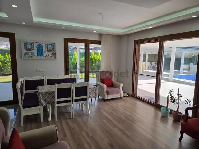 Kuşadası Güzelçamlı’da Sevgi Plajı’na 750 Metre, Özel Havuzlu Lüks Müstakil Villa 4