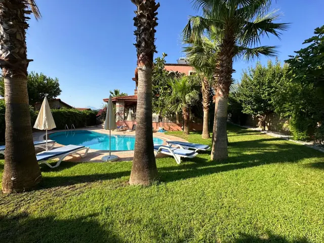 Fethiye Ölüdeniz Plajı'na Yakın Havuzlu Müstakil Tripleks Villa 4