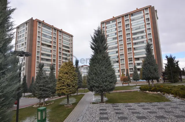 Talha Tozduman'dan Novada Yanı Ataşehir St. 4+1 Arakat Kiralık 4