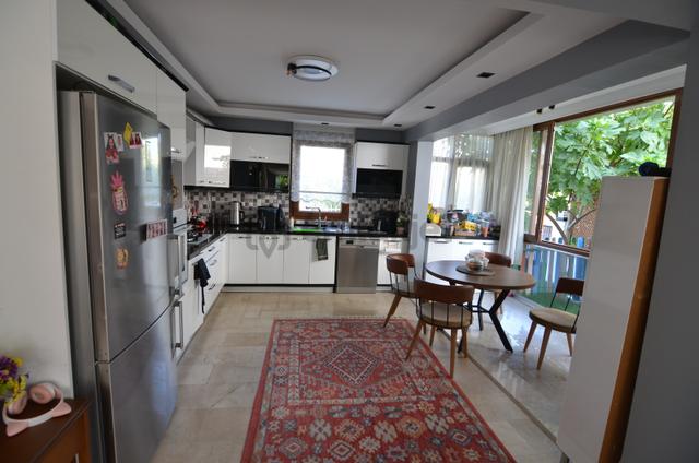 Mykonut'tan Babataşı'nda Sahile 250mt.havuzlu 5+1 Müstakil Villa 4