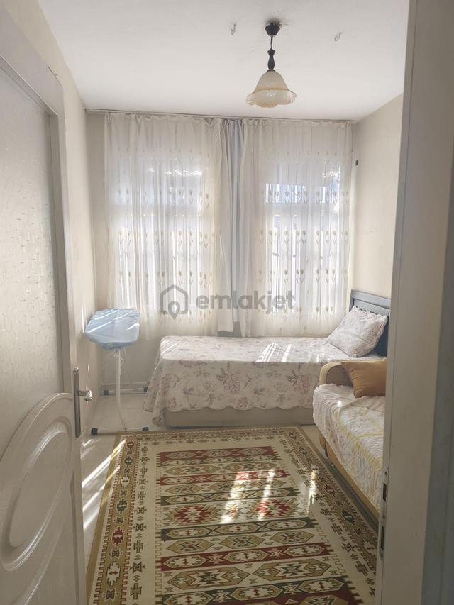 Adana Yüreğirde Başkent Ve Yüreğir Devlet Hastanesini Yakınında Eşyalı 2+1 Kiralık Fırsat Daire 4