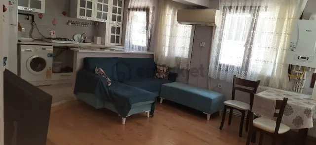 İzmir Konak Kemal Reis Mahallesi Eşyalı Stüdyo Daire 4