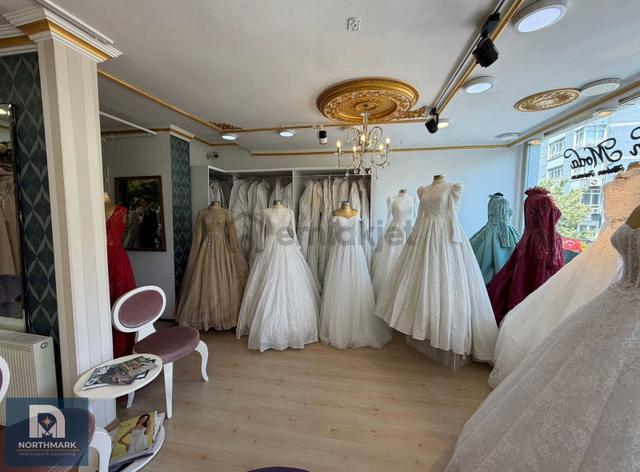 Northmark'tan Çiftlik Caddesi'nde Devren Kiralık Gelinlikçi 4