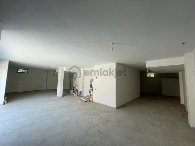 Vavien Emlak'tan 200 M2 Sıfır Satılık Dükkan 4