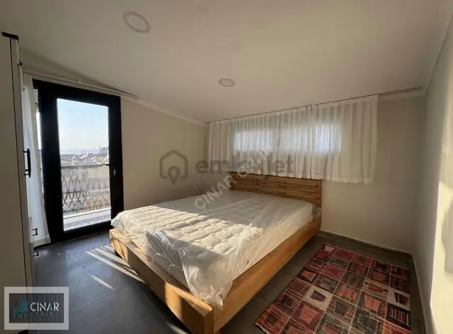 Merkezi Konumda Asansör + Yeni Bina Eşyalı Kiralık Daire 2