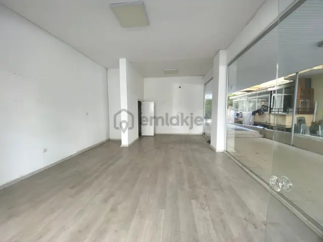 Alanya Saray Mh. Galatasaray Cd. Üzerinde Satılık 90 M² Ticari Dükkan 3