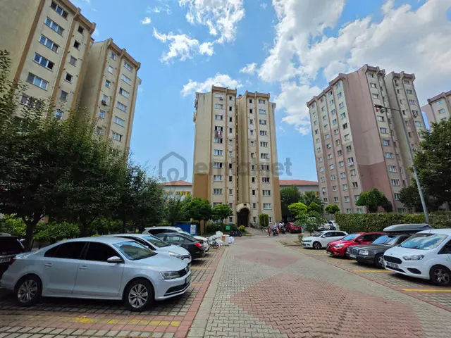 Tuzla Kiptaş 2 Sitesinde Güzel Konumda Ara Kat 2+1 Kiralık Daire 4