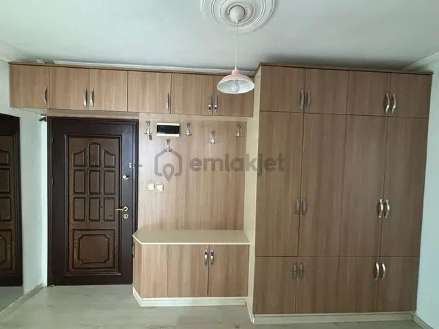 İkizçay Mahallesinde 3+1 Doğalğazlı Kiralık 3