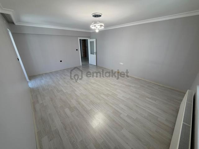 Feridun Çelik Mahallesinde 3+1 Asansör Geniş Balkon Full Yapı !! 5