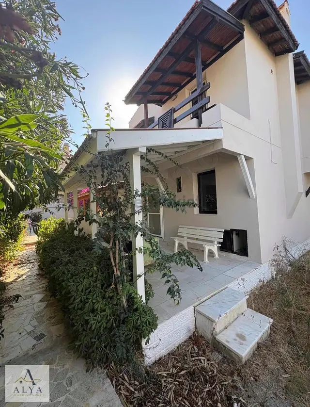 Alya Gayrimenkul Yalı Mahallesinde Eşyasız, Bahçeli 3+1 Villa 1