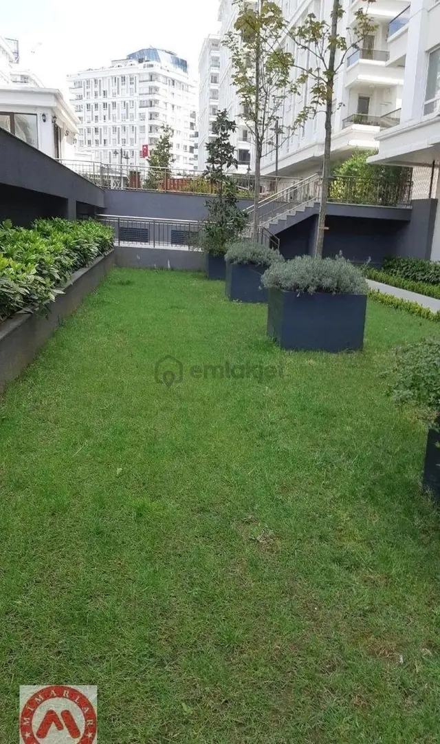 Altayçeşme Evinpark Sitesinde Kapalı Otoparklı Metro 2dk Boş 2+1 2