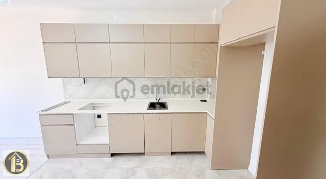 Şehir Hastanesi Karşısı Arakat Satılık 1+1 Lüks Daire 4