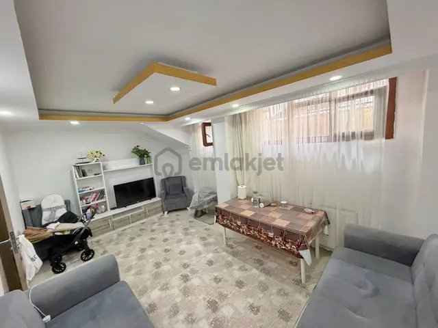 *meral R1872 Küme Sok Yeni 9 Yaş Binada Geniş Lüks 2+1 Bahçe Kat