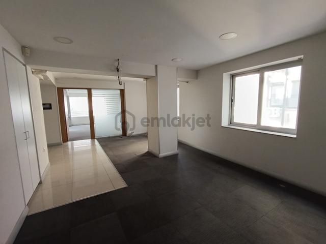 Manisa Çarşıda Cadde Üzeri Kiralık Ofis 5