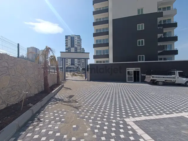 Çınarlıda Sedat Alp İnşatta Bulvarüstü 1+1 Teraslı Daire 2