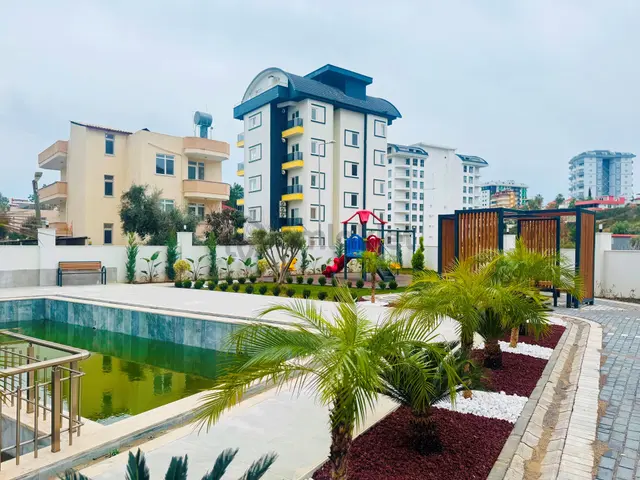 Alanya Avsallar’da Satılık 1+1 Havuz Manzaralı Köşe Daire Son Fırsat! 2